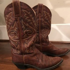 Women’s cowboy boots